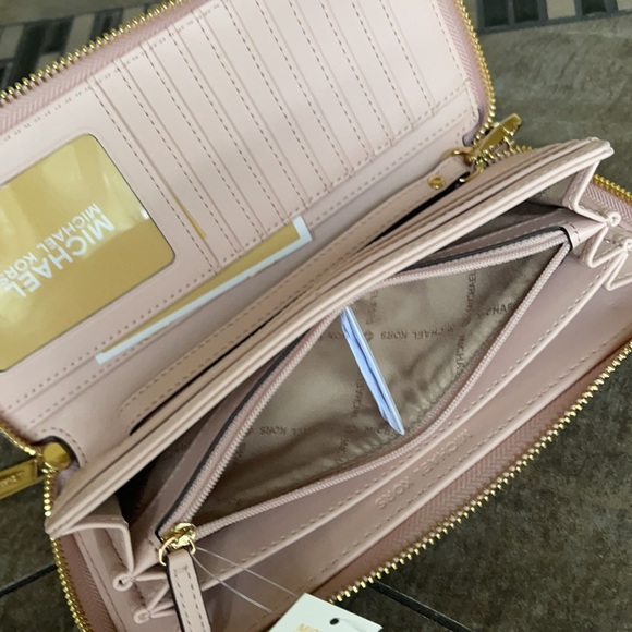 Michael Kors Jet Set Travel Large Travel CONTINENTAL Wallet-Wristlet - Picture 10 of 16